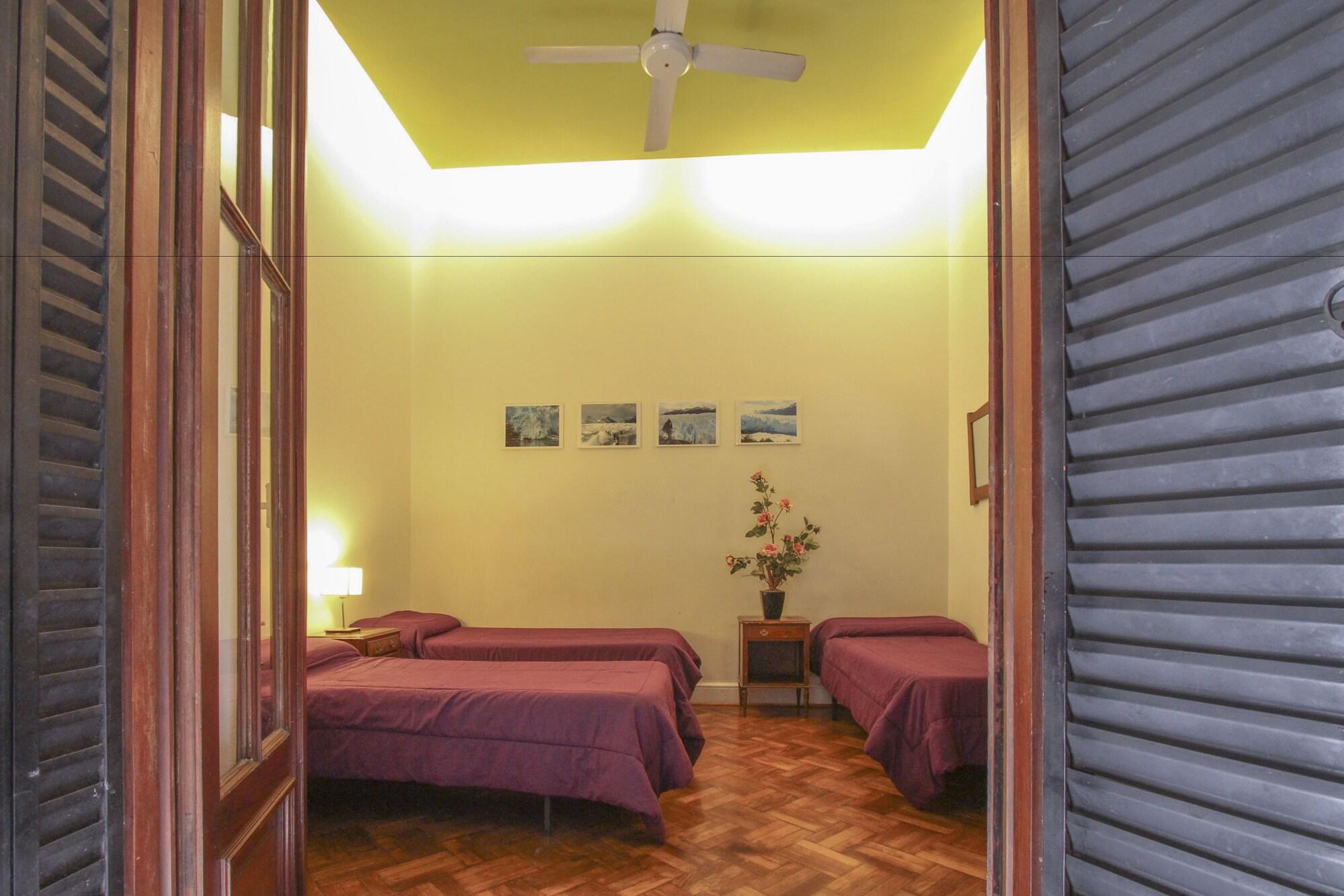 בואנוס איירס Milhouse Hostel Hipo מראה חיצוני תמונה