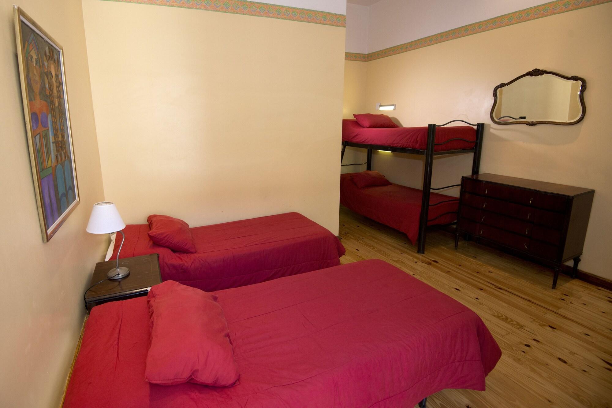 בואנוס איירס Milhouse Hostel Hipo מראה חיצוני תמונה