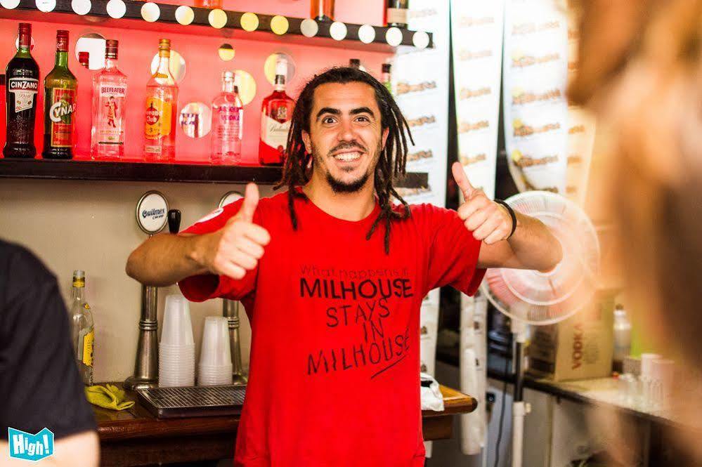 בואנוס איירס Milhouse Hostel Hipo מראה חיצוני תמונה